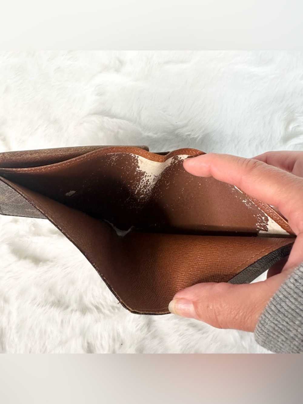 *LOUIS VUITTON* Marco Monogram Leather Men's Wallet - Picture 9 of 12